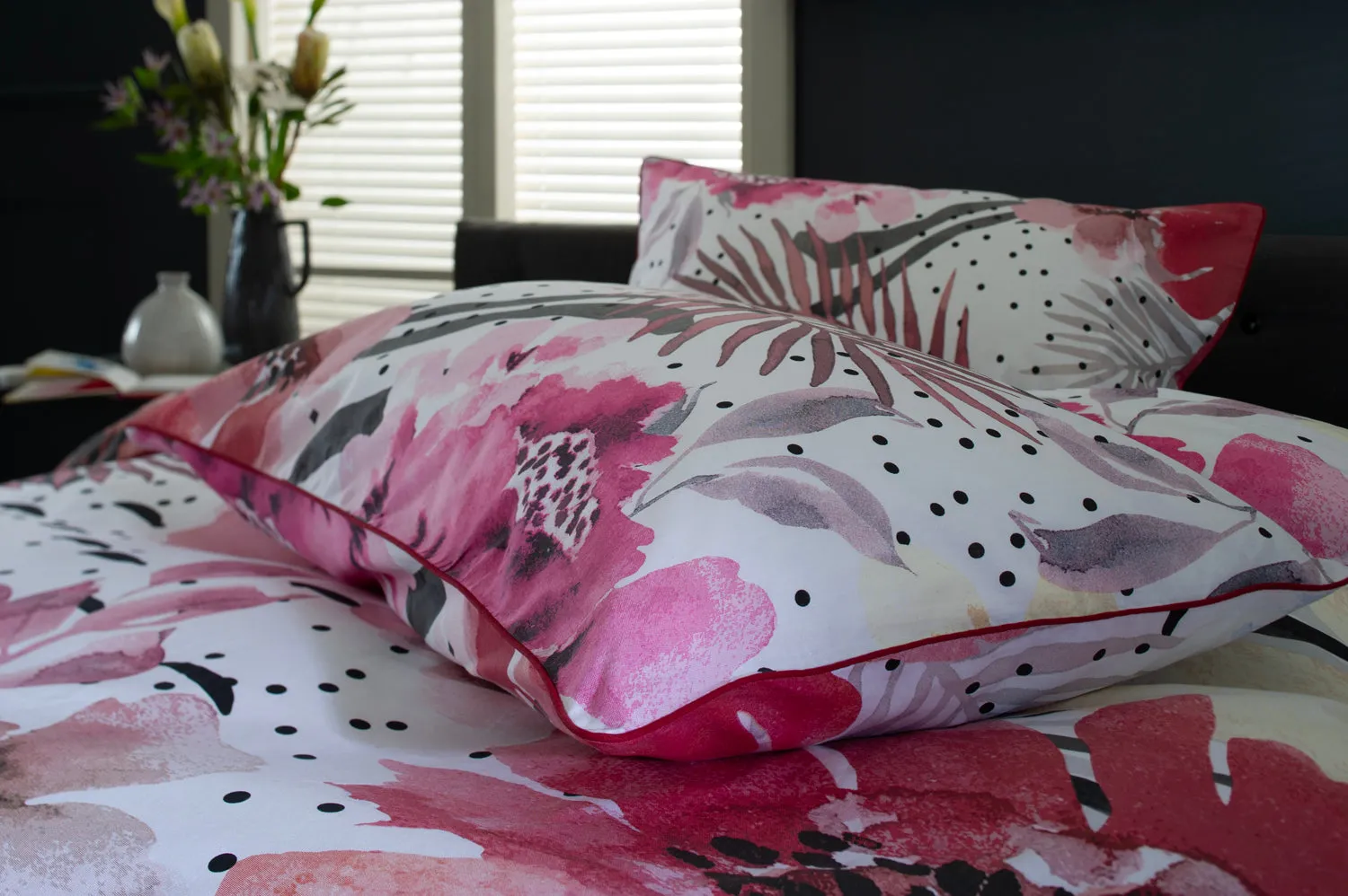 Floral Whisper Deluxe Cotton Printed Bedlinen Duvet set