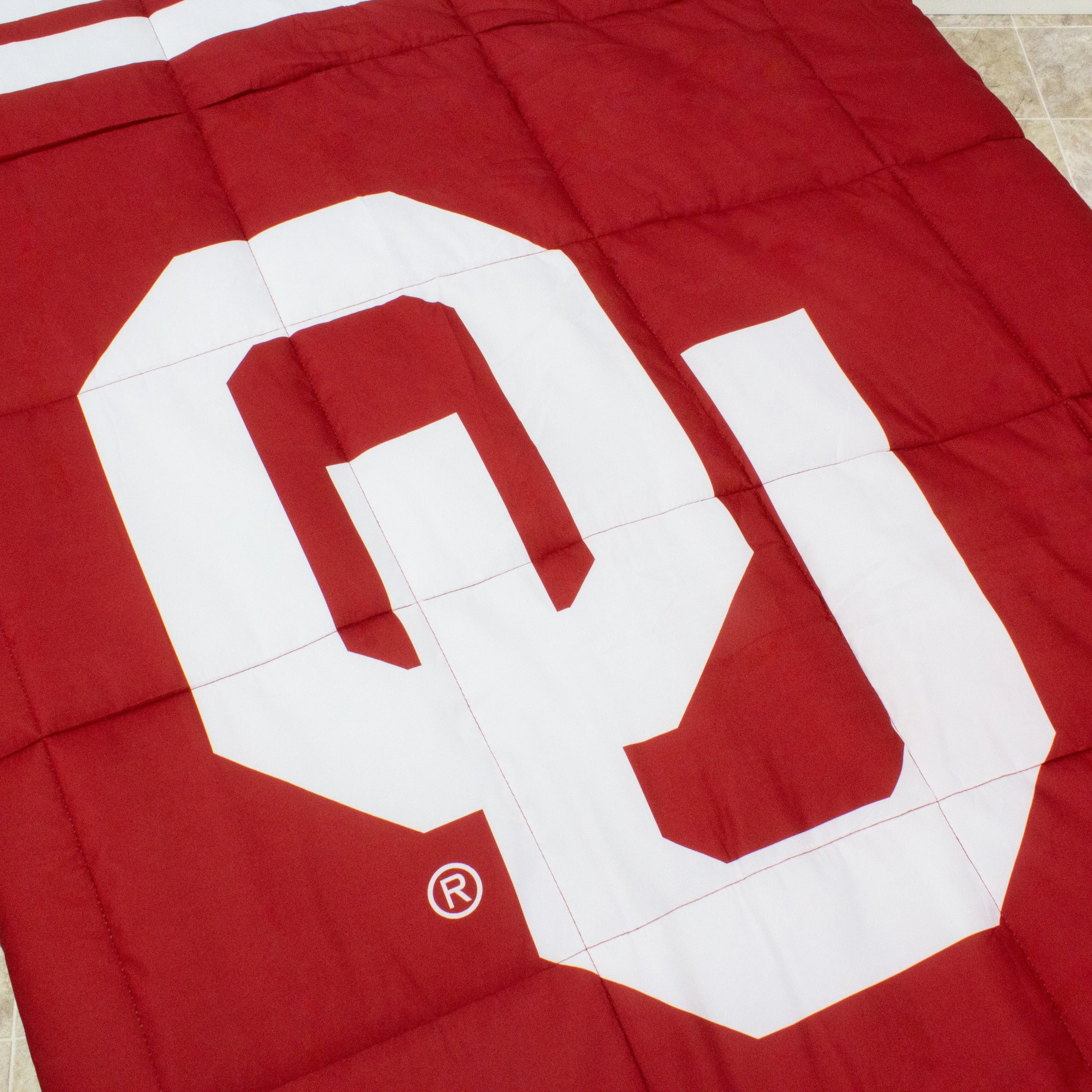 Oklahoma Sooners Reversible Big Logo Soft and Colorful Comforter