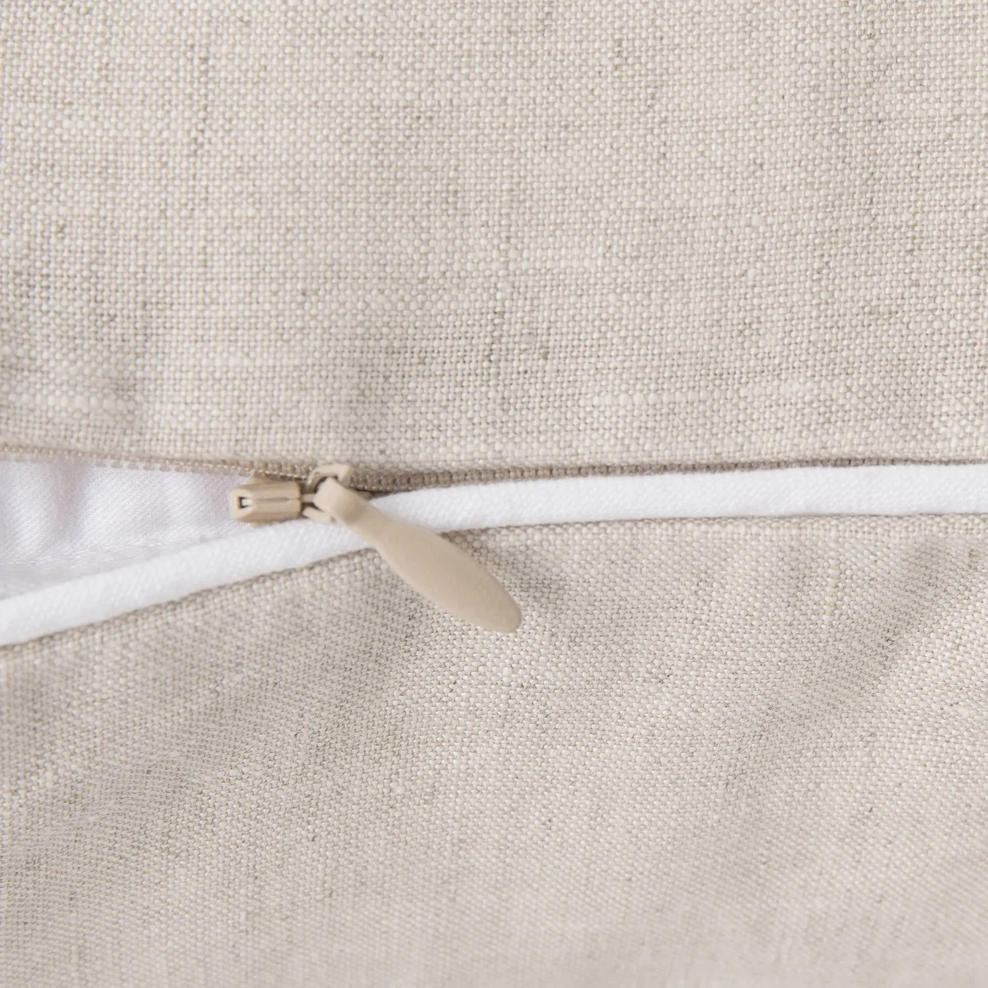 Tercia Pillowcase [Natural/White]